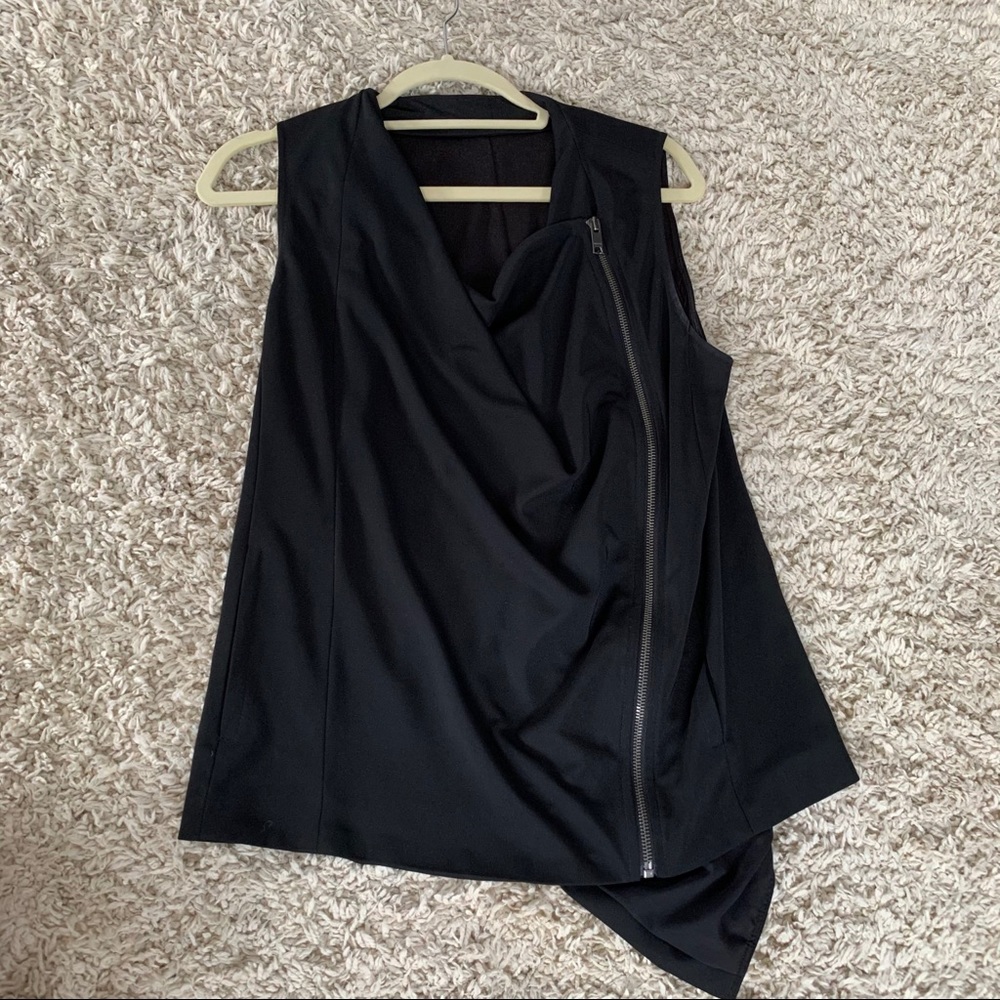 Black tank with zipper detail on the side